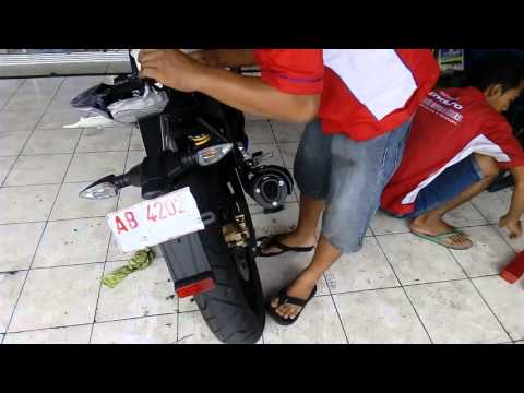 Cara memasang undertail Yamaha R15 (3)  Doovi