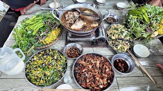 Cá Leo Kho Lạc,Cua Dang Ran Me Ngày Tiếp Anh Toàn Chở Tre Về Chuẩn Bị Làm Lợp Cho Mùa Lũ Sắp Tới 
