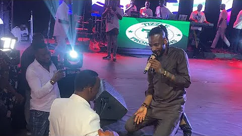 WATCH AS 9ICE WENT ON HIS KNEES AS HE PRAYS FOR PASUMA AT HIS 55TH BIRTHDAY PARTY
