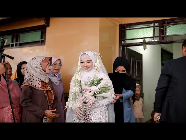 Alunan Sholawat Thola'al Badru 'alaina Dalam Prosesi Pernikahan Bikin Baper ~ Mayumi Wedding class=