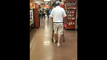Idiot At KING Soopers 