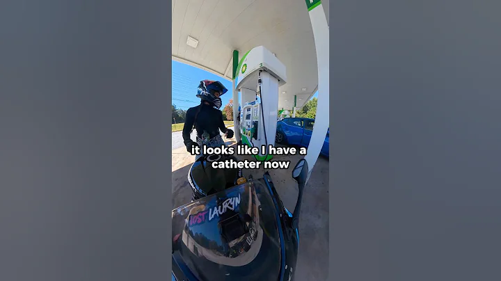 ILLEGAL? (was just trying to help)  #bikergirl #gsxr1000 #gixxer #bikercommunity #motogirl #bikers