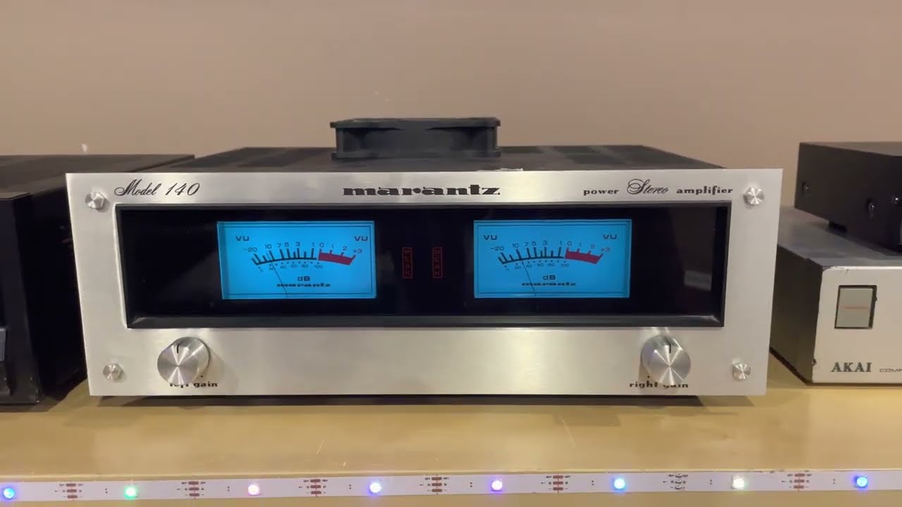 Marantz Model 140 Amp Boat Anchor Cold Power Up - YouTube