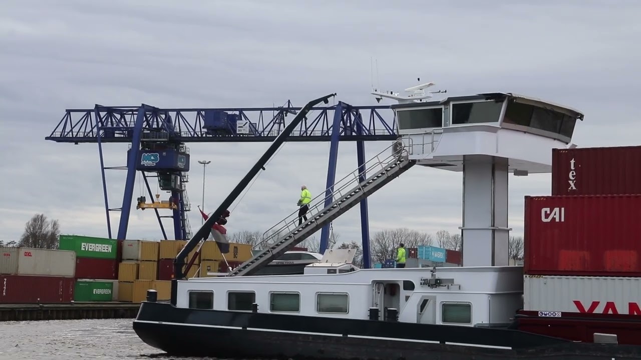 Vogue (02324120)  op 01-03-2026