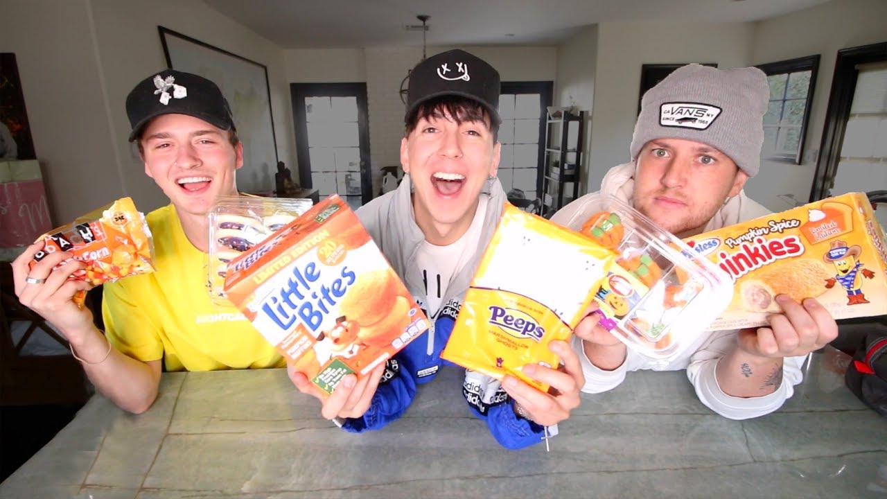HALLOWEEN SNACK MUKBANG with COREY & CRAWFORD!!