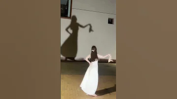نزلت عالدبكة خزامي نزلت عالدبكة اغاني اغاني حب حب عشق 