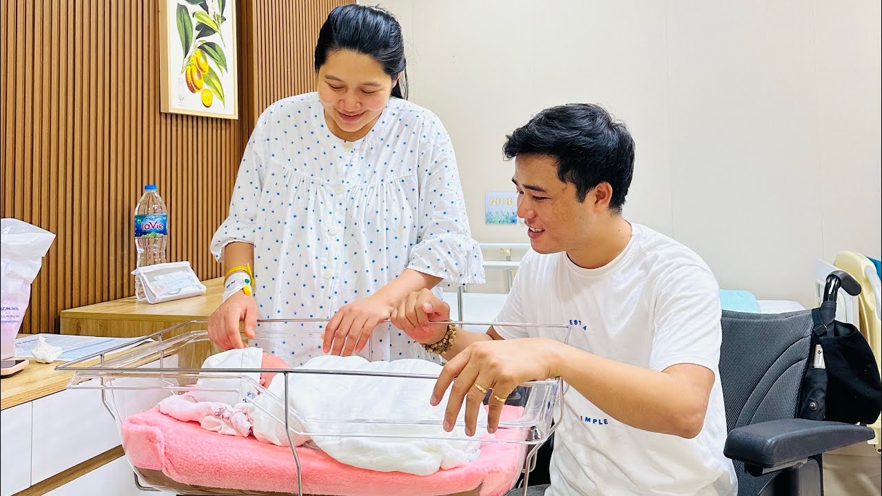 EM BÉ ĐÃ CHÀO ĐỜI - Cảm xúc khi đón con gái đầu lòng.