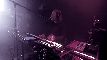 Fixing the flag - V.P. & TGBITW - [LIVE @SCHADUW ARDOOIE]