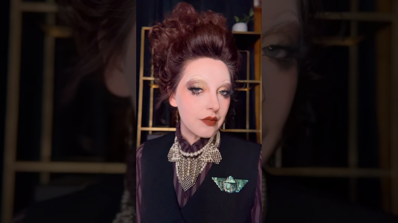 Goth Prom Makeup Look | 1970s Biba Inspired 