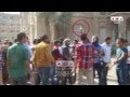 طالبة تشير بإشارات بذيئة للطلاب المعارضين للسيسي بجامعة عين شمس طالبة تشير بإشارات بذيئة للطلاب المعارضين للسيسي بجامعة عين شمس
