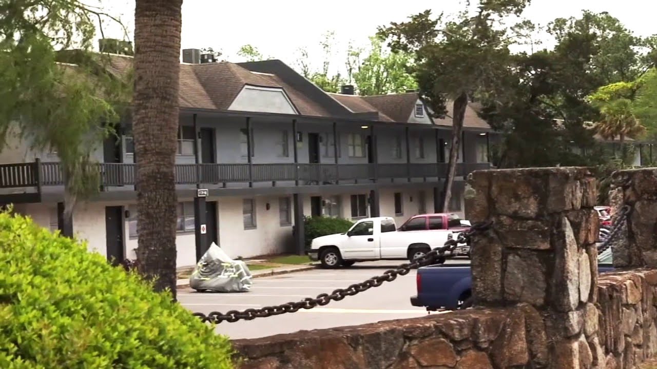 A third of all evictions in Jacksonville happen in just 100 buildings, new data shows