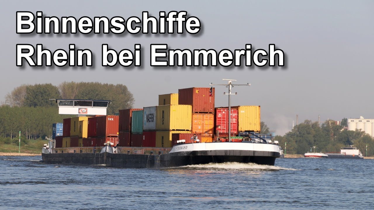 Frachtschiffe auf dem Rhein bei Emmerich - Binnenschifffahrt