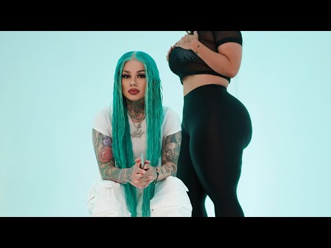 Смотреть клип Snow Tha Product - Look At Me