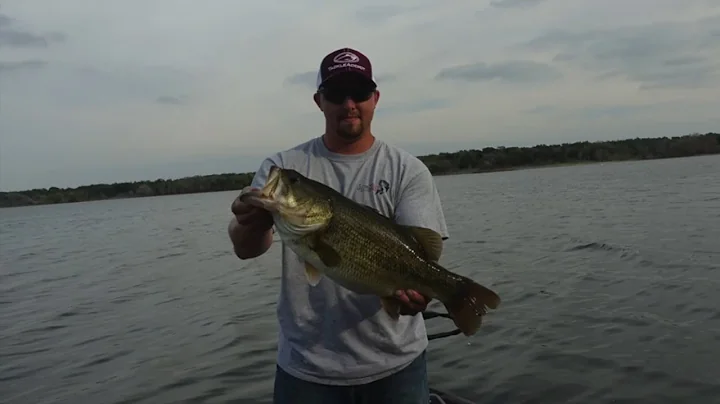 Fall Bass Fishing with Justin Stokes Outdoors