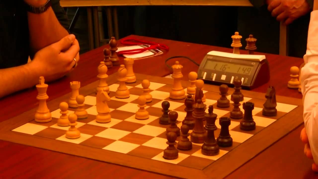 Magnus Carlsen Vs. Hikaru Nakamura - Blitz 2010 World Championship, Carlsen vs Nakamura playing a blitz game in 2010. Priceless!   By iChess