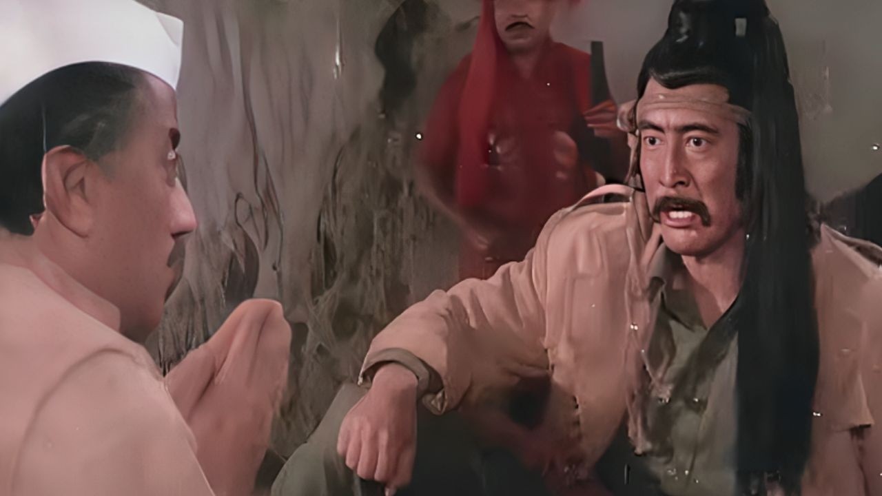 मेरा नाम सुनकर भड़कती हुई आग भी बुझ जाती है - जबरदस्त सीन