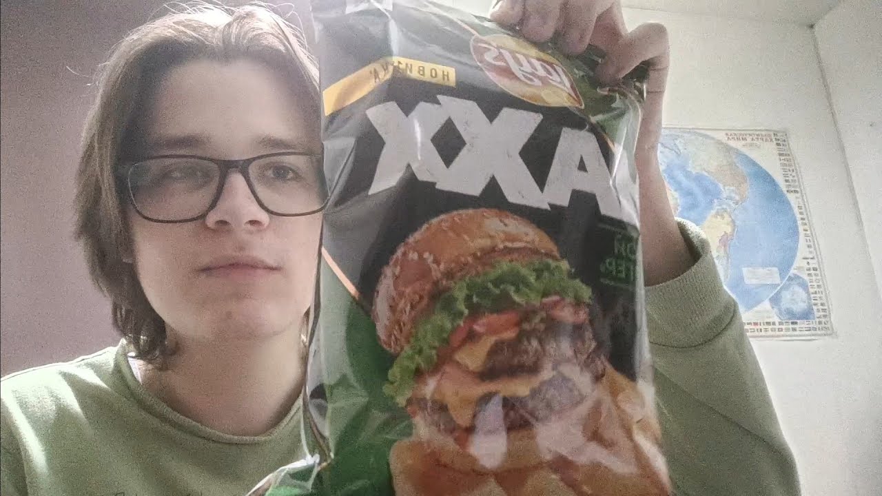 Картофельные чипсы "Lays" с двойным гамбургером + разговор про зиму
