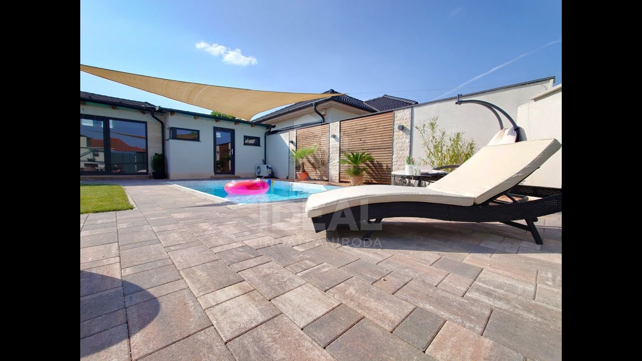 Győrújfalu, Komitat Győr-Moson-Sopron, Ungarn, Familienhaus mit 550 qm Grundstück zu verkaufen.