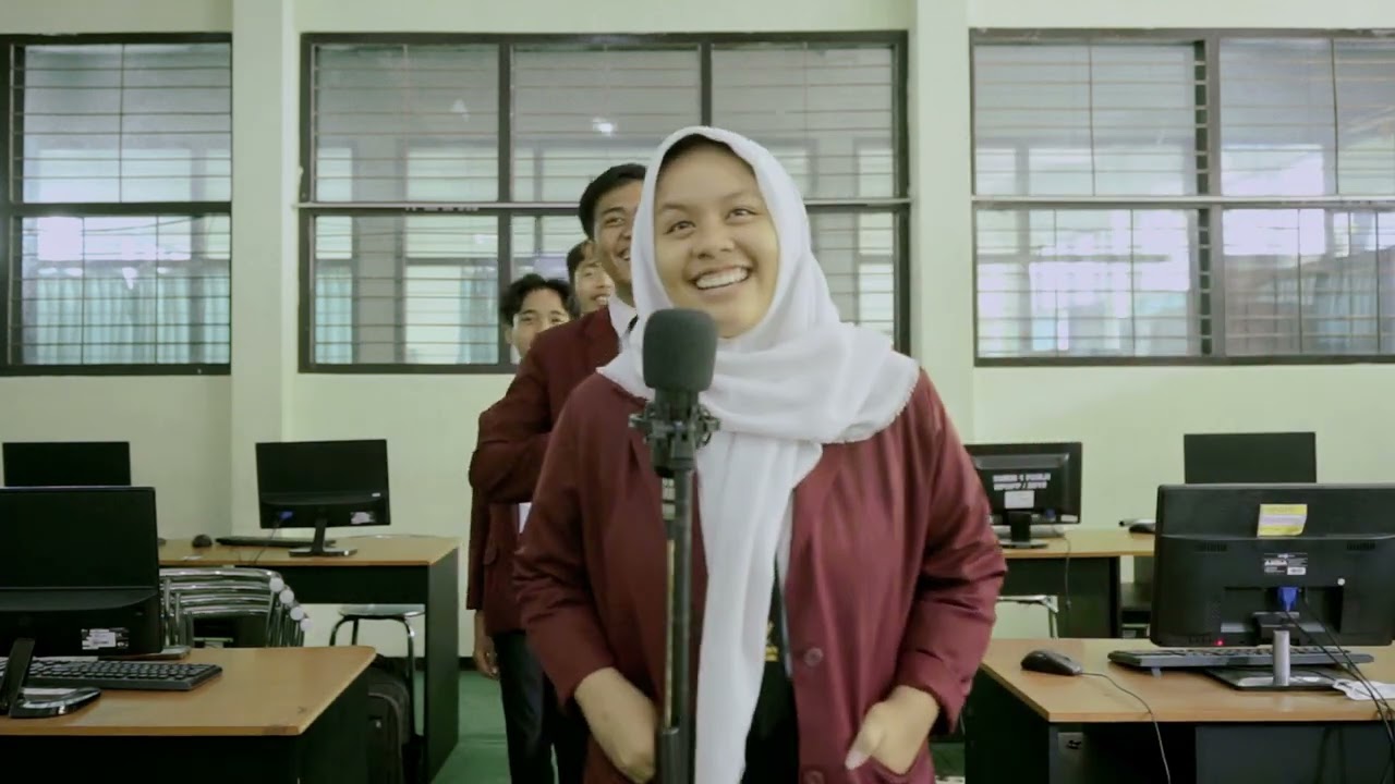 Siswa Sambung Lagu - Ada band - yang terbaik bagimu