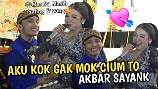 AKU MAU NE NYIUM WONGE SENG ASLI DUK WAYANGE😂 DUET LUCU ROMANTIS NIKEN & AKBAR SYAHALAM