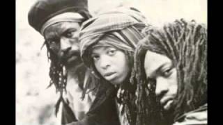 Black Uhuru - Wicked Haffe Feel It