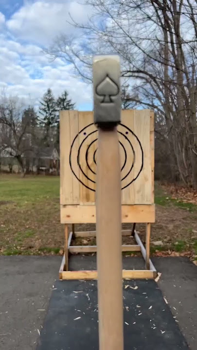 That thunk 🤤🔈🪓 #watl #shorts #axethrowing #throwingaxe #bullseye
