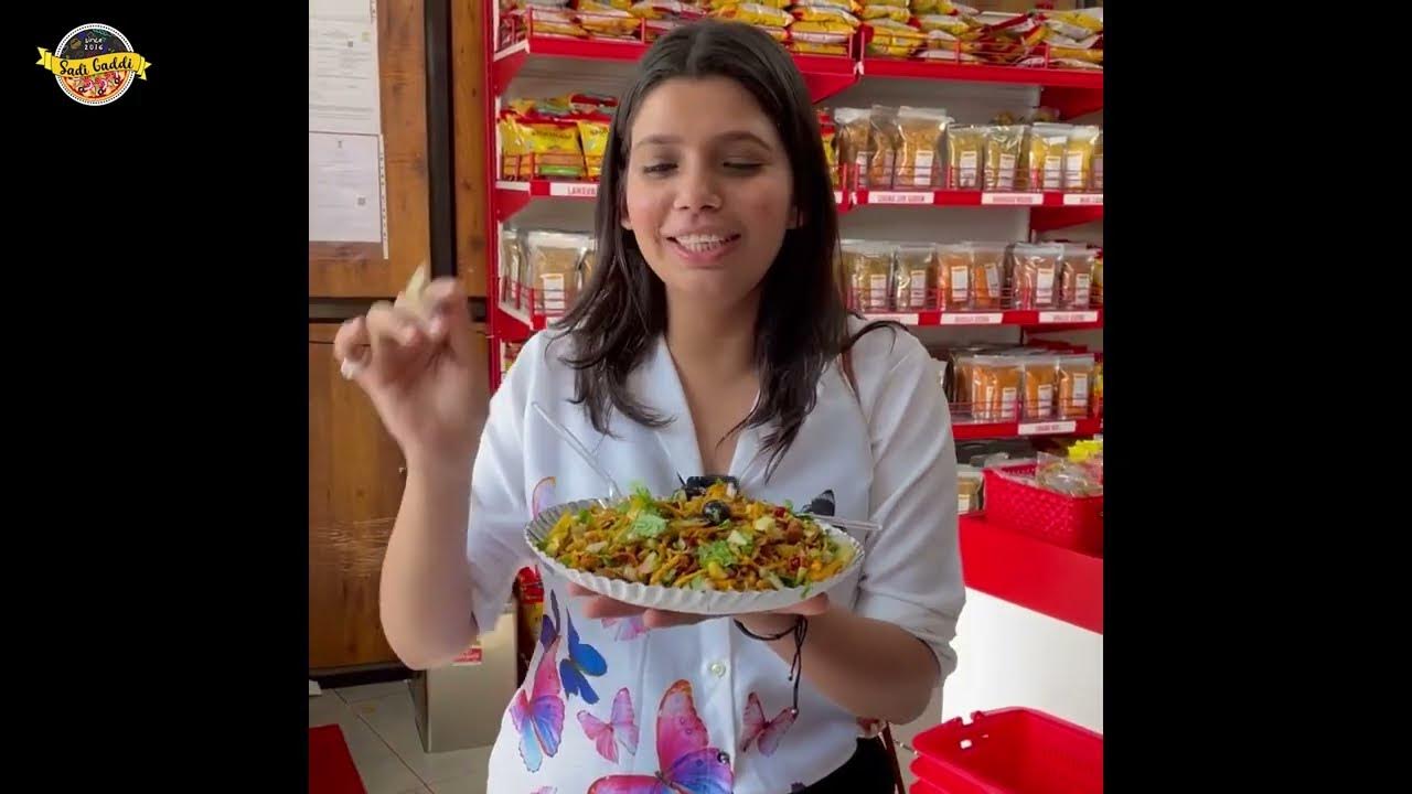 Vadodara's Famous Delicious Live TamTam with lots of fresh fruits and vegetables HARNI