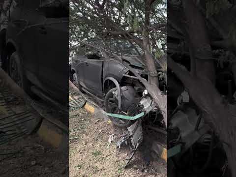 Tata Harrier car hit tree #shorts