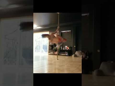 Leya Falcon Pole Dancing