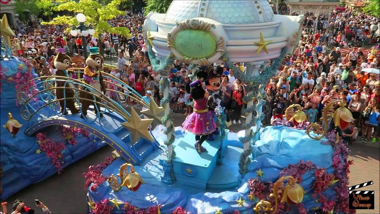 Magic On Parade 2016 from Mainstreet Station @ Disneyland Paris