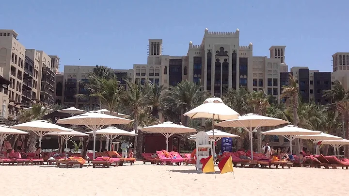 14.04 Madinat Jumeirah private beach 3