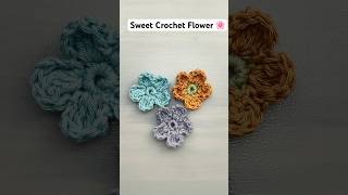 How to Crochet a Super Easy Flower crochet diycrochet howtocrochet crochetshorts