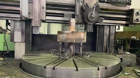 TITAN VERTICAL LATHE SC 27 , 2500 MM SWING