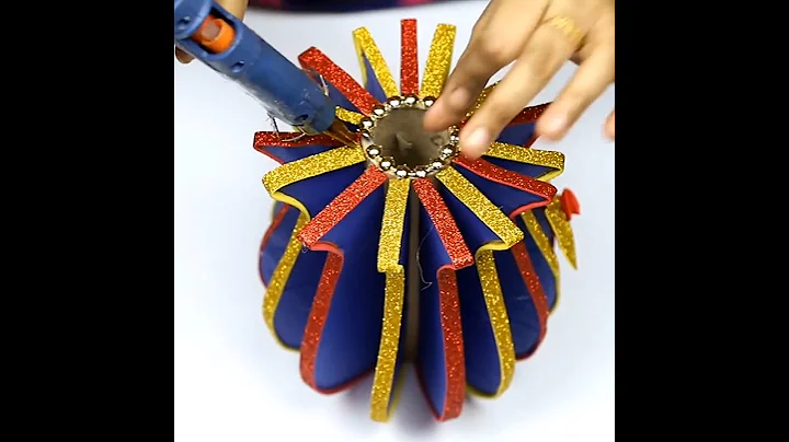 Beautiful Flower Vase DIY Ideas With Waste Material 💐🏺🔥 #diy #flowervase #youtubeshorts #art