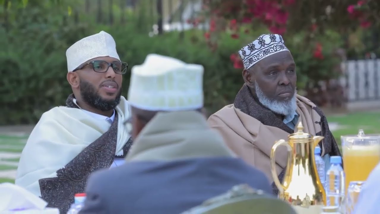 О чём говорил Чииро во время встречи со старейшинами Гадабурси?