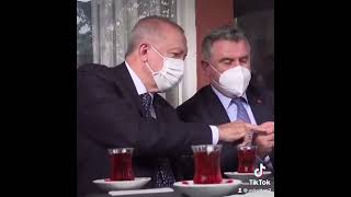 Hurbaşkanı Erdoğandan Çay Molası Çay Varmı Çay