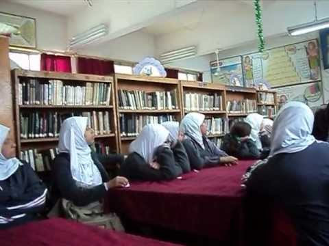 مدرسه نبويه موسى تتمنى ان يتخرج منها امثال نبويه موسى