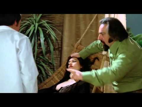 Эротический фильм Рабыни (фр. фильма 1977)
