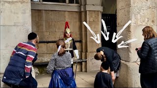 RUDE YOUNG TEENS, SHOCKING Behaviour when they visit the horse GUARDS!