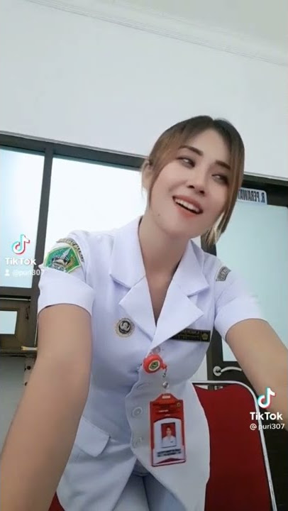MANCUNG CANTIK LEWAT
