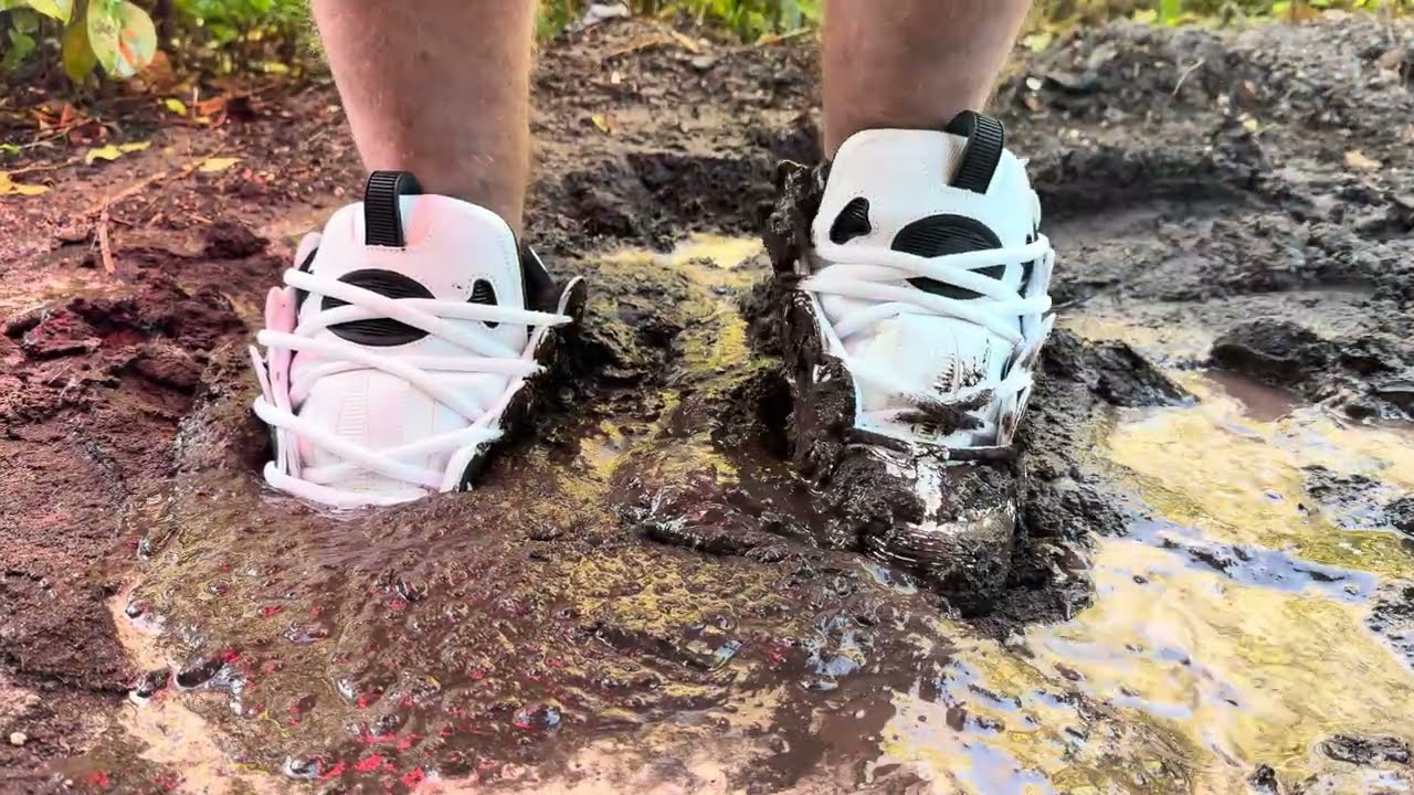 Brand new white Osiris D3 2001 get muddy