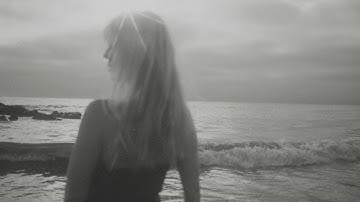 rec·on·cil·i·a·tion | ˌrekənˌsilēˈāSH(ə)n/