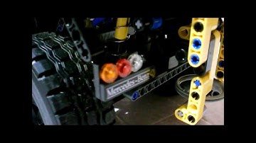 Lego Technic spreader and snow plow for Unimog U400 8110 (by Cypr-21)