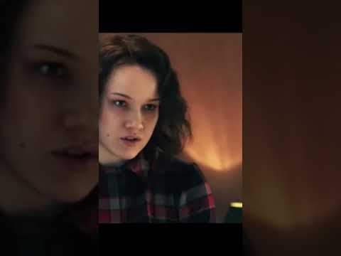 Зоя. (Отрывок из фильма). История разведчицы которая была удостоена звания Героя Советского Союза.