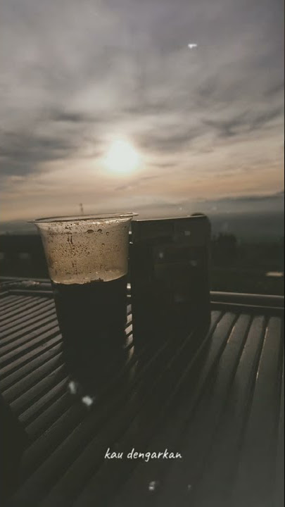 duduk tenang, tapi tidak dengan pikiran #lirikviral #storywa #sad