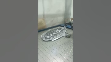 Longhua 800T die-casting machine produces LED lamp housings in foreign customer factories