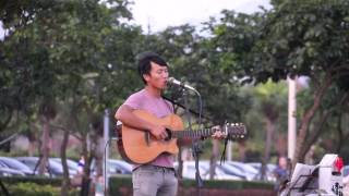 2013.06.28 演唱者動人的情歌~~(淡水漁人碼頭的情人橋)