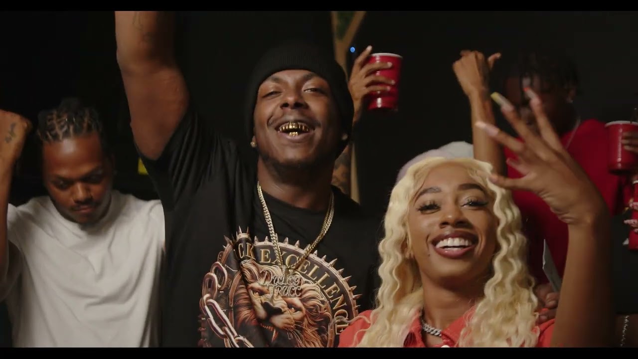 DuleyTrucc Gorilla Glue ft Queen Nu