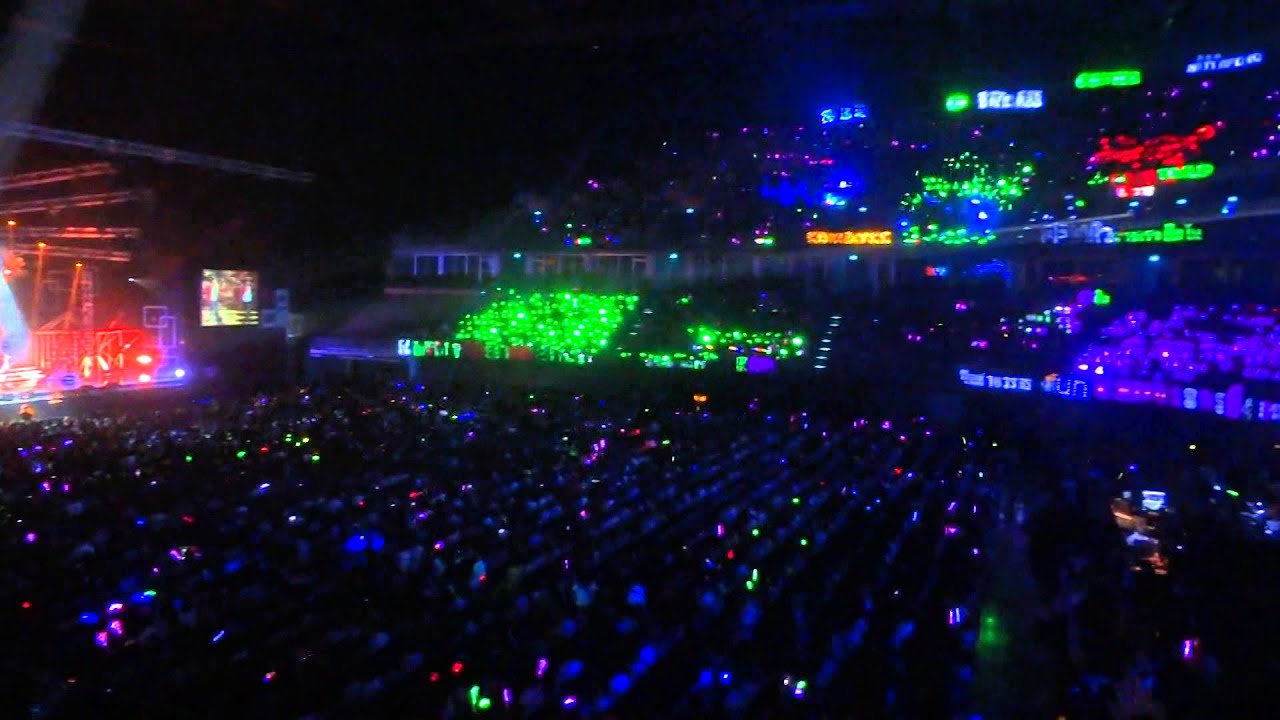 รักมากมาย บี้ เต้ สิงโต แกงส้ม แอมป์ 10 years of love the star in concert