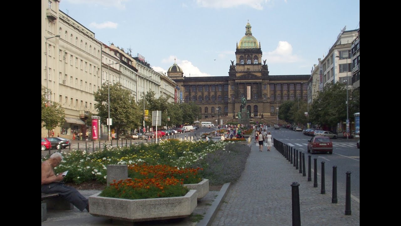 A walking travel tour of Nové Mesto & Wenceslas  Square, Prague ( Ultra 4K )